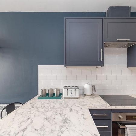2Cq*Morden Studio Flat *Moments Away From Brighton Seafront Appartamento Esterno foto