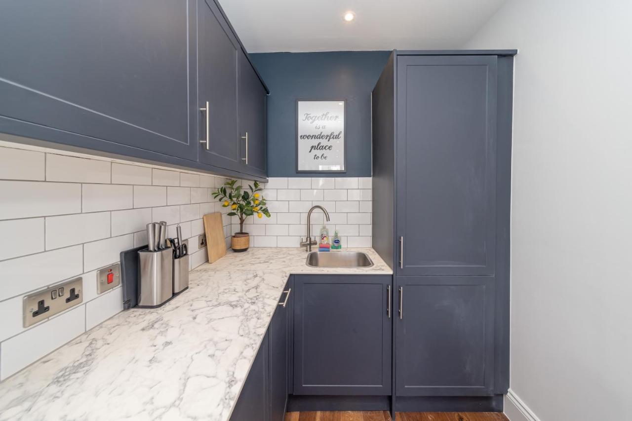 2Cq*Morden Studio Flat *Moments Away From Brighton Seafront Appartamento Esterno foto