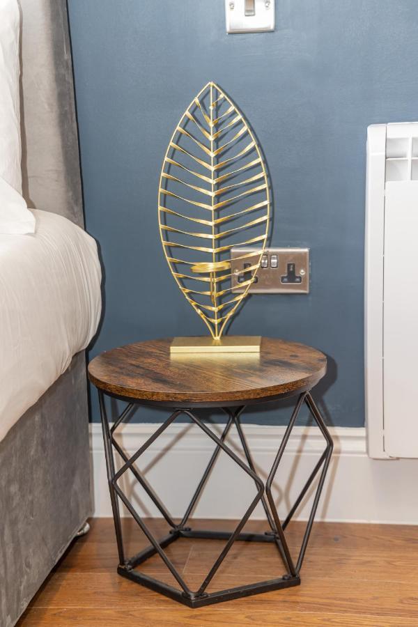 2Cq*Morden Studio Flat *Moments Away From Brighton Seafront Appartamento Esterno foto