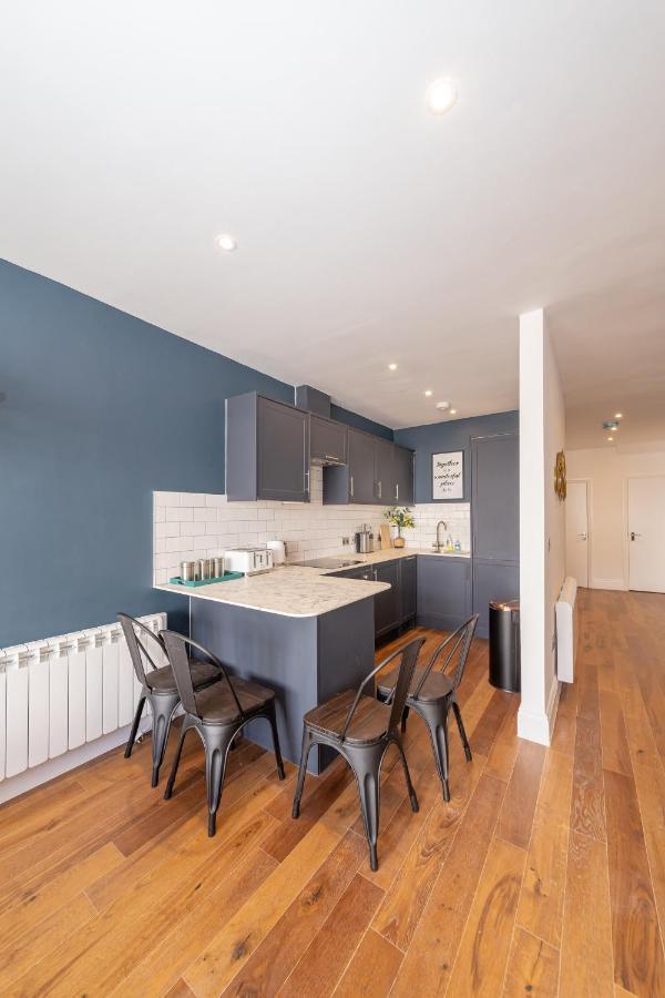 2Cq*Morden Studio Flat *Moments Away From Brighton Seafront Appartamento Esterno foto